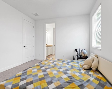 16324 Silver Grove Boulevard - Photo Thumbnail 40
