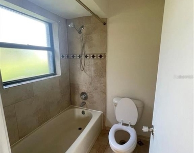 3100 S Semoran Boulevard - Photo Thumbnail 7