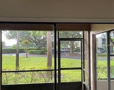3100 S Semoran Boulevard - Photo Thumbnail 1