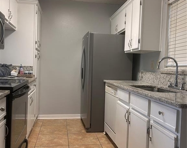 1701 Shady Ridge Court - Photo Thumbnail 6