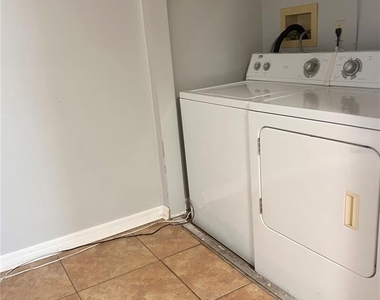 1701 Shady Ridge Court - Photo Thumbnail 7