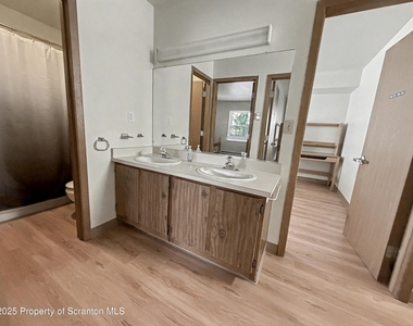 42 Nittany Drive - Photo Thumbnail 4