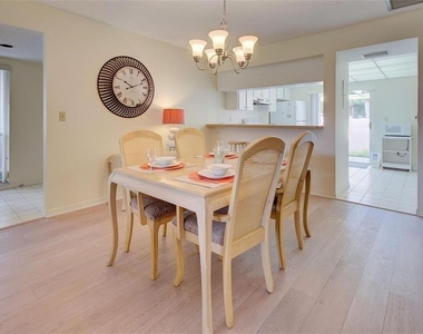 314 Cerromar Way N - Photo Thumbnail 7