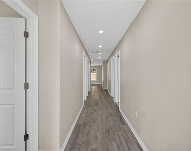 1505 8th Avenue E - Photo Thumbnail 4