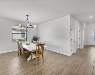 15716 Barefoot Beach Drive - Photo Thumbnail 9
