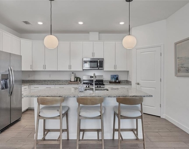 15716 Barefoot Beach Drive - Photo Thumbnail 6