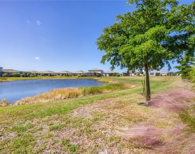 15716 Barefoot Beach Drive - Photo Thumbnail 25