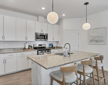 15716 Barefoot Beach Drive - Photo Thumbnail 4