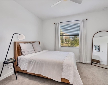 15716 Barefoot Beach Drive - Photo Thumbnail 14