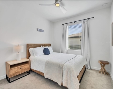 15716 Barefoot Beach Drive - Photo Thumbnail 17