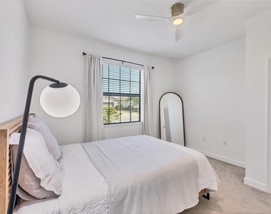 15716 Barefoot Beach Drive - Photo Thumbnail 13