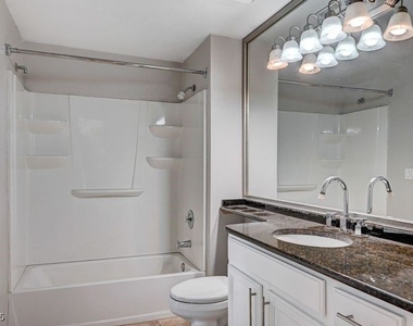 260 E Flamingo Road - Photo Thumbnail 16