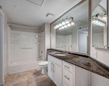 260 E Flamingo Road - Photo Thumbnail 17