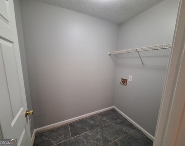 5633 Rutland Drive - Photo Thumbnail 13