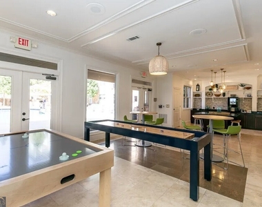 1000 Ashwood Parkway - Photo Thumbnail 23