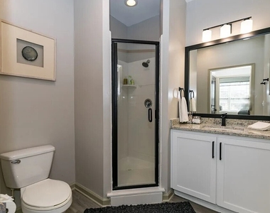 1000 Ashwood Parkway - Photo Thumbnail 12