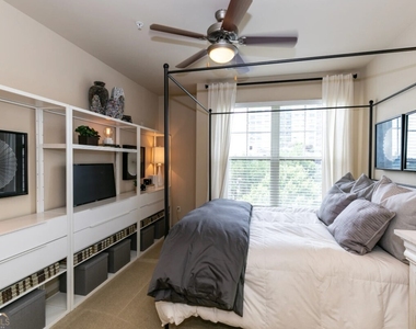 1000 Ashwood Parkway - Photo Thumbnail 8