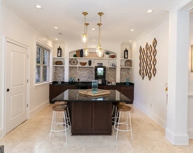 1000 Ashwood Parkway - Photo Thumbnail 21