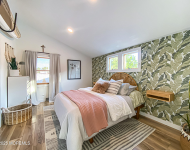 110 Curtis Place - Photo Thumbnail 5