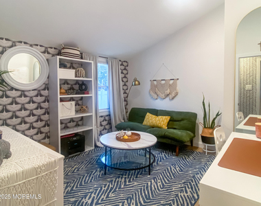 110 Curtis Place - Photo Thumbnail 7