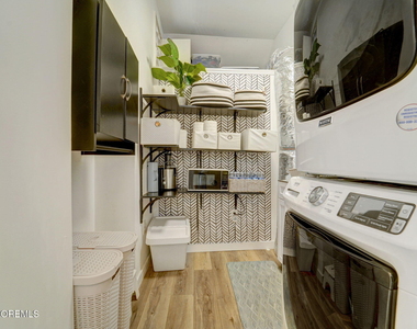 110 Curtis Place - Photo Thumbnail 14