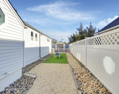 110 Curtis Place - Photo Thumbnail 17