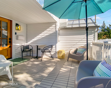 110 Curtis Place - Photo Thumbnail 2