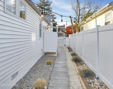 110 Curtis Place - Photo Thumbnail 16