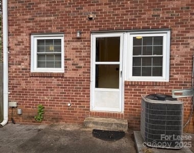 627 Cherry Street - Photo Thumbnail 6