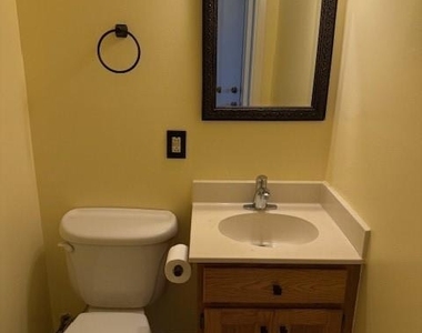 627 Cherry Street - Photo Thumbnail 3