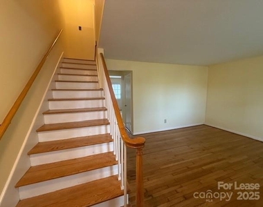 627 Cherry Street - Photo Thumbnail 11