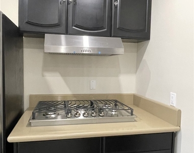 5700 Etiwanda Avenue - Photo Thumbnail 4