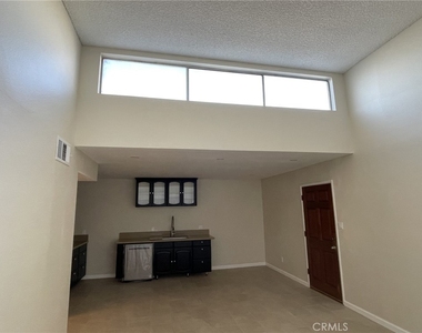 5700 Etiwanda Avenue - Photo Thumbnail 10