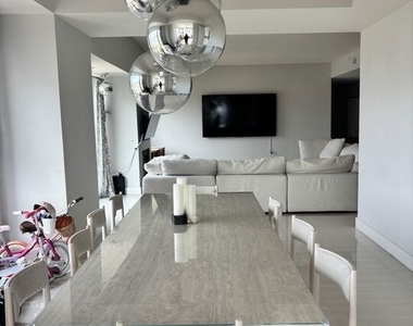 10727 Wilshire Boulevard - Photo Thumbnail 15