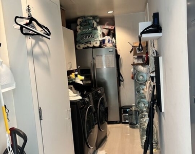 10727 Wilshire Boulevard - Photo Thumbnail 36