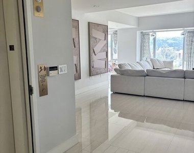 10727 Wilshire Boulevard - Photo Thumbnail 1