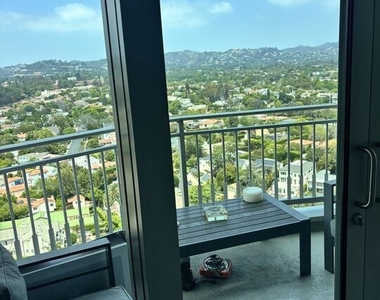 10727 Wilshire Boulevard - Photo Thumbnail 38