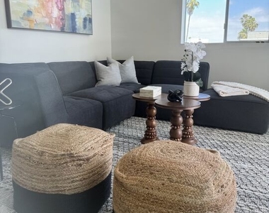 124 S Croft Avenue - Photo Thumbnail 30
