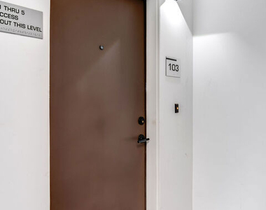 124 S Croft Avenue - Photo Thumbnail 25