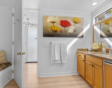 605 N Hillcrest Road - Photo Thumbnail 33