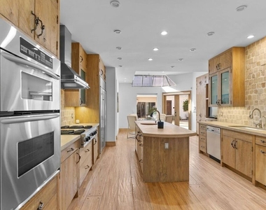 605 N Hillcrest Road - Photo Thumbnail 5