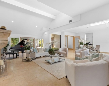 605 N Hillcrest Road - Photo Thumbnail 4