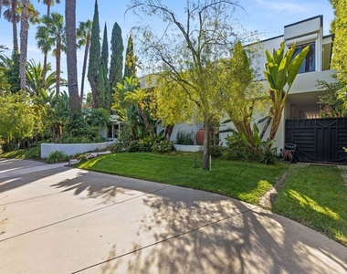 605 N Hillcrest Road - Photo Thumbnail 1