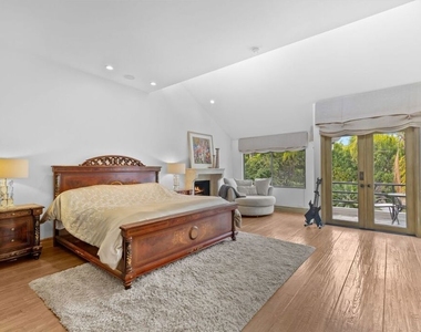 605 N Hillcrest Road - Photo Thumbnail 16