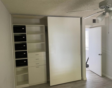 64281 Spyglass Ave - Photo Thumbnail 8