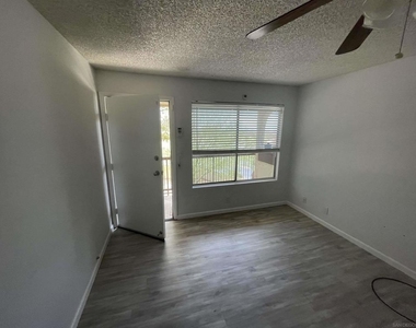 64281 Spyglass Ave - Photo Thumbnail 2