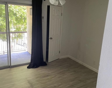 64281 Spyglass Ave - Photo Thumbnail 3