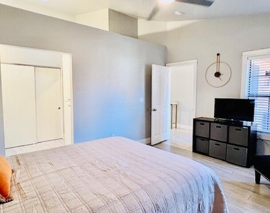 42320 Sari Court - Photo Thumbnail 4