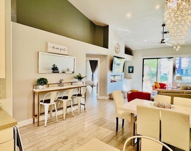 42320 Sari Court - Photo Thumbnail 6
