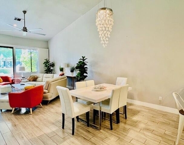 42320 Sari Court - Photo Thumbnail 7